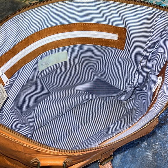 Leather NOONDAY BAG. - Picture 4 of 9